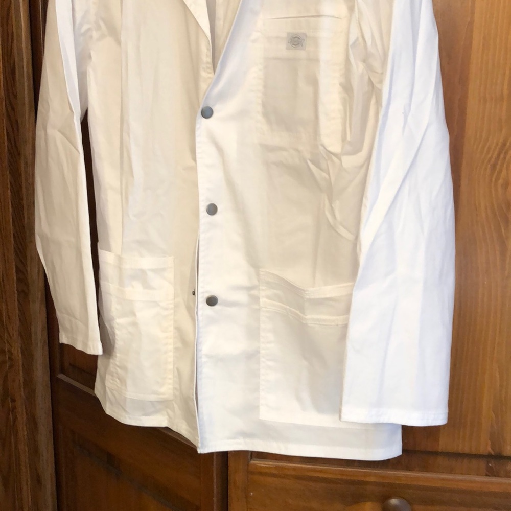 White Lab Coat - Picture 2 of 4